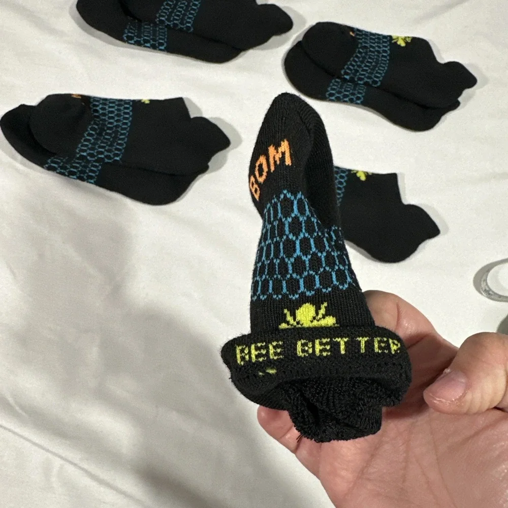 NEW Bombas [ KIDS XS 4-Pack ] Honeycomb Solids Ankle Socks  in Black‎ #T2148